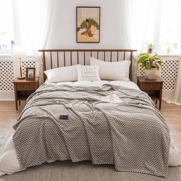 Autumn & Winter Milk Velvet Thickened Yarn-Dyed Blanket