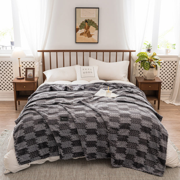 Autumn & Winter Milk Velvet Thickened Yarn-Dyed Blanket